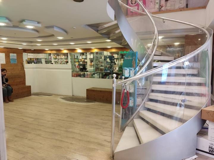  دکتر لطیفی   